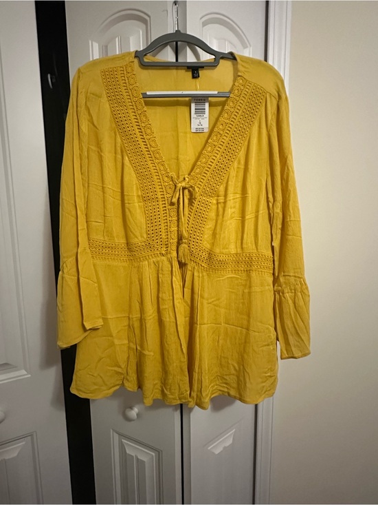 torrid Tops - NWT CUTEEEE Torrid Yellow Crochet-Trim Top